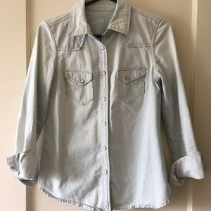 GAP Tops - Woman's Gap Denim Shirt GAP Tops - Woman's Gap Denim Shirt